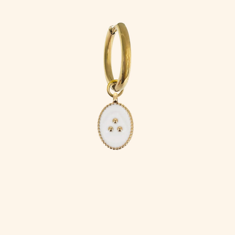 #droite_Boucle créole_Pampille médaille blanche